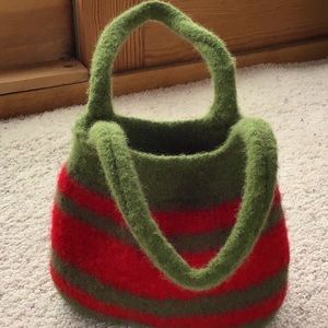 FELTED WOOL PURSE. HANDMADE